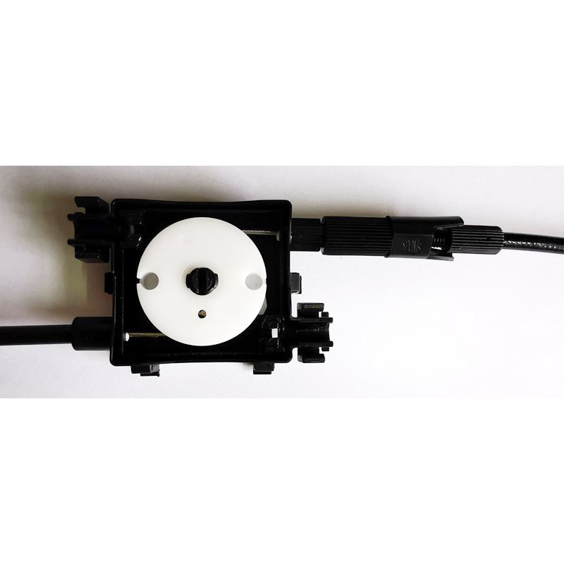 Elbow connector connecting line